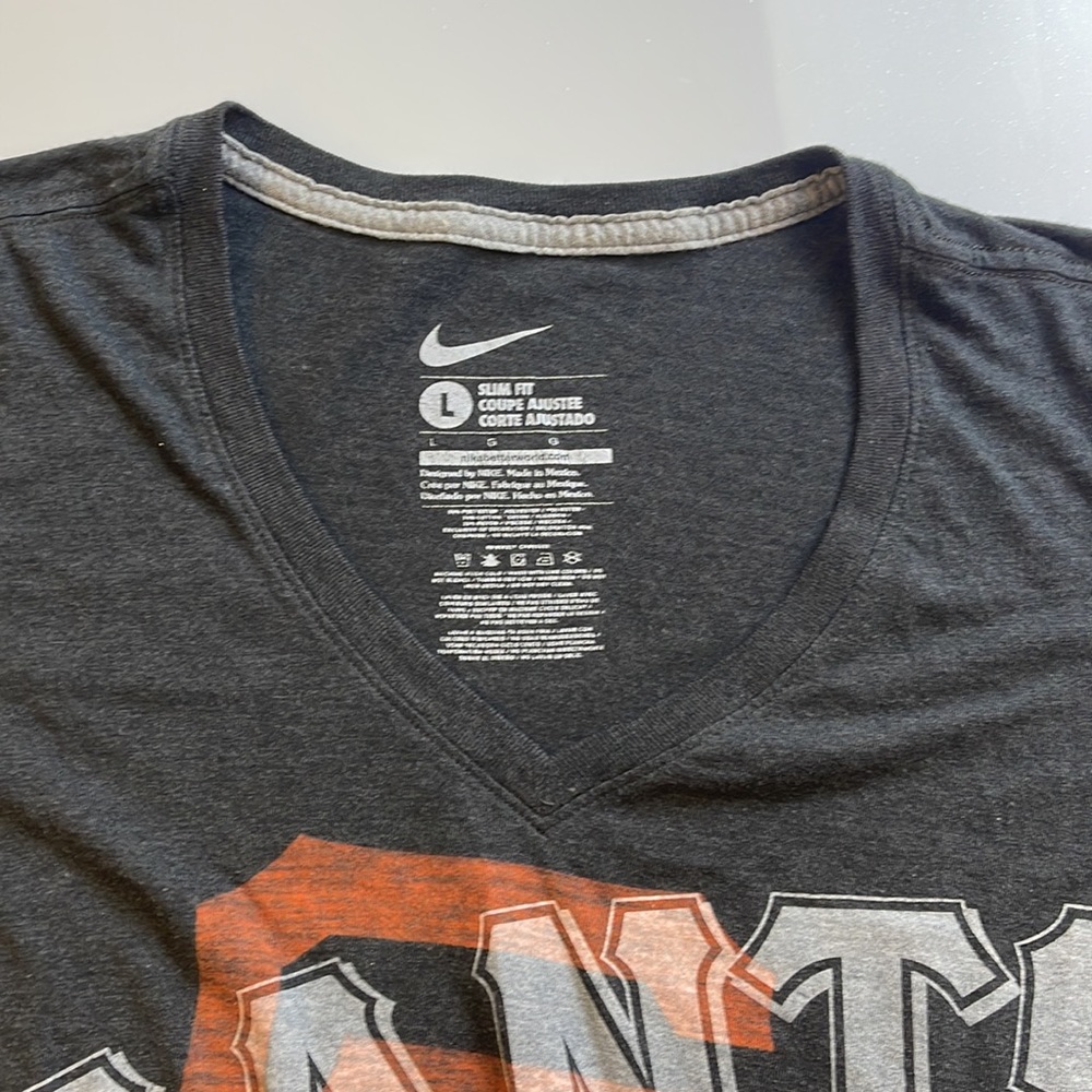 Nike Sf Giants Vneck T-shirt Grey                                         X16-50 - Picture 2 of 3